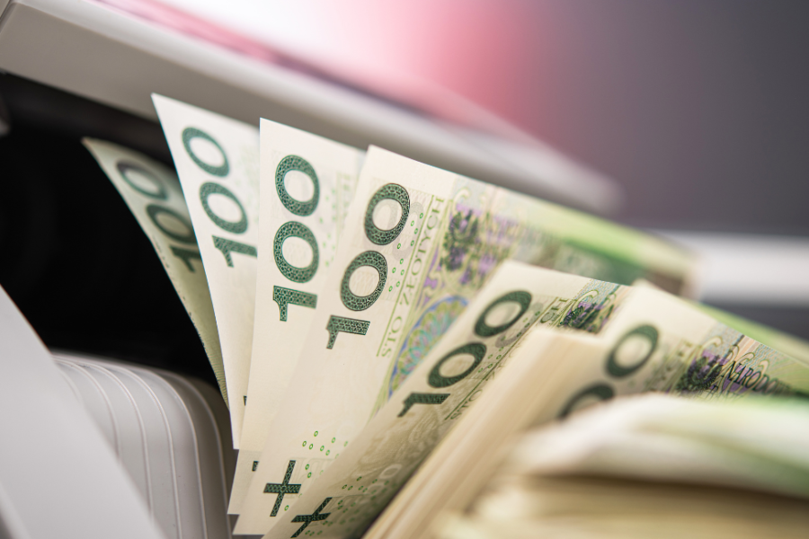 Czy bank oddaje odsetki przy wcześniejszej spłacie kredytu